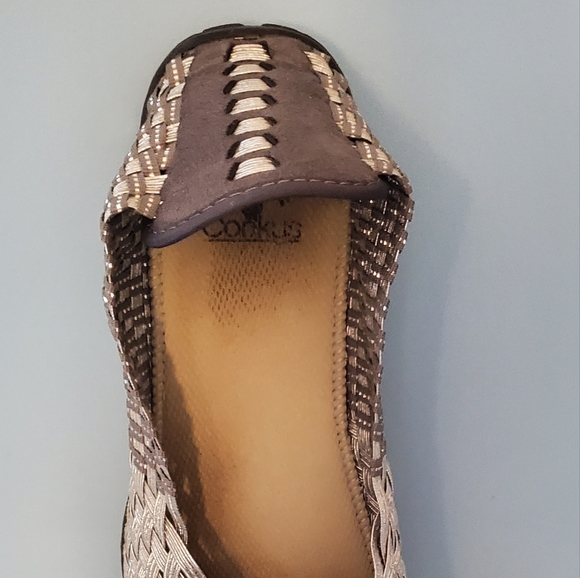 EUC Silver Metallic Mesh Stretchy Ballet Flat Sz 10 Very Comfortable - Picture 4 of 9